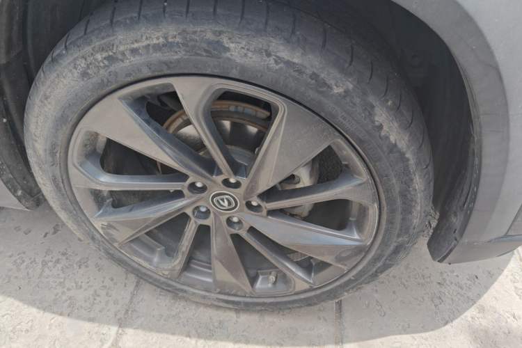 Used CHANGAN UNI-T 2020 1.5T Flagship Version Right Front Wheel Hub