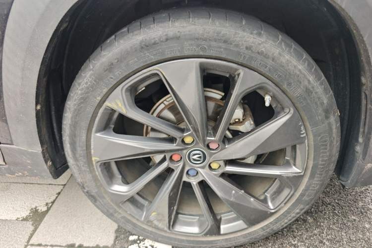 Used CHANGAN UNI-T 2020 1.5T Flagship Version Right Front Wheel Hub