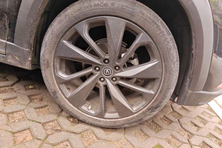 Used CHANGAN UNI-T 2020 1.5T Prestige Version Right Front Wheel Hub