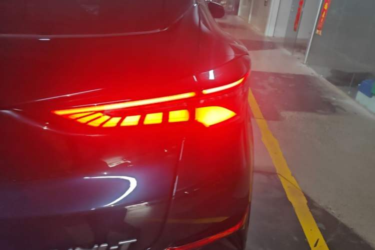 Used CHANGAN UNI-T 2020 1.5T Prestige Version Right Rear Taillight