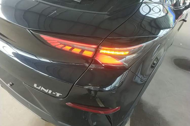 Used CHANGAN UNI-T 2020 1.5T Flagship Version Right Rear Taillight