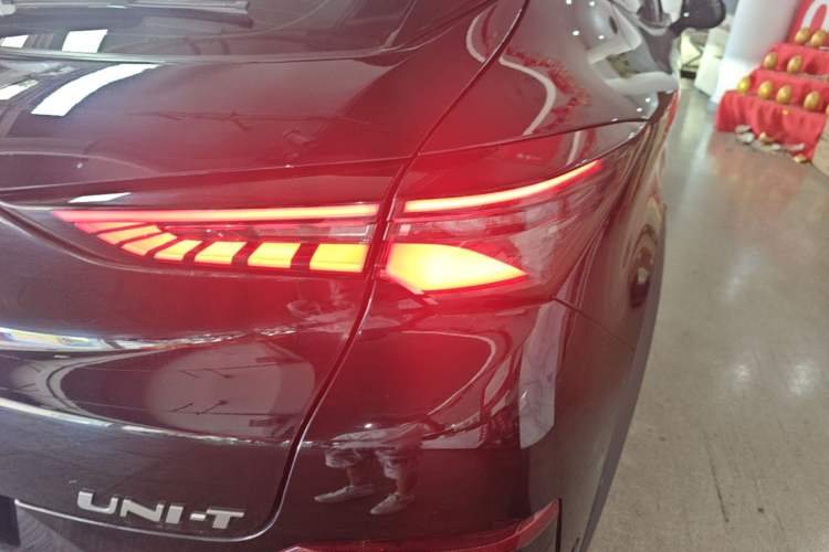 Used CHANGAN UNI-T 2020 1.5T Flagship Version Right Rear Taillight