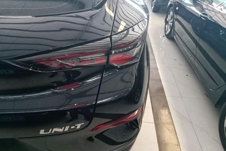Used CHANGAN UNI-T 2020 1.5T Prestige Version Right Rear Taillight
