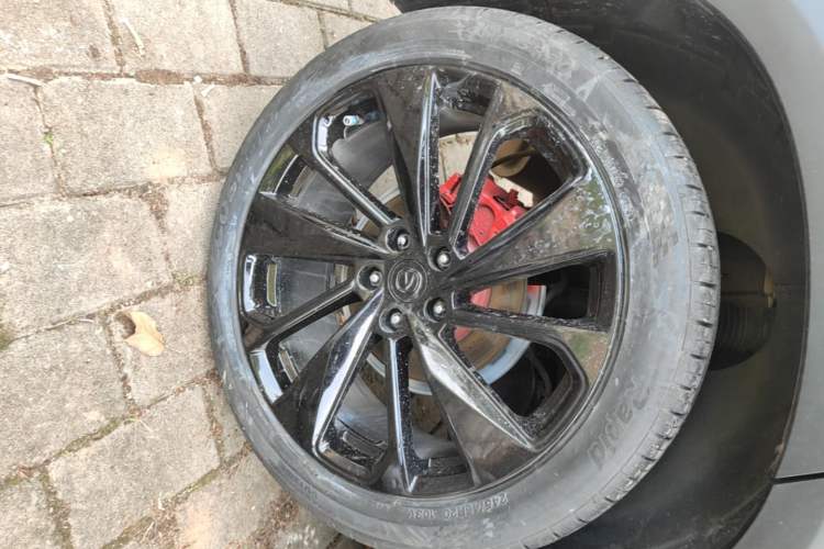 Used CHANGAN UNI-T 2020 1.5T Prestige Version Right Rear Wheel Hub