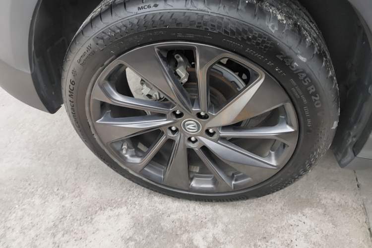 Used CHANGAN UNI-T 2020 1.5T Prestige Version Right Rear Wheel Hub
