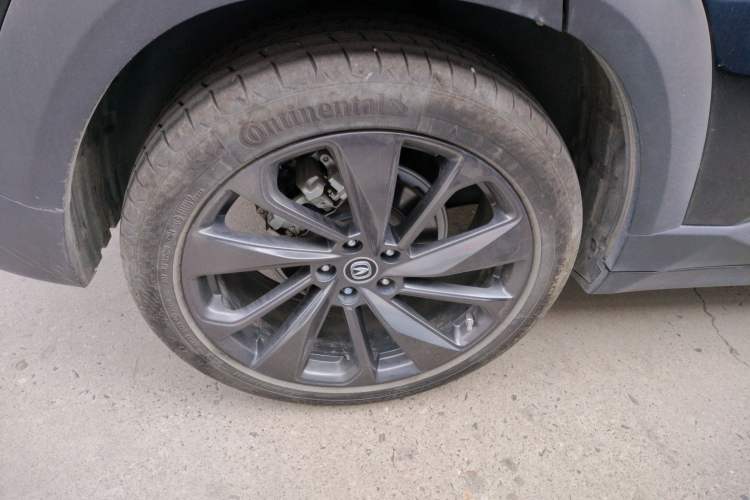Used CHANGAN UNI-T 2020 1.5T Prestige Version Right Rear Wheel Hub