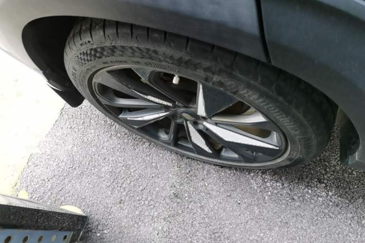 Used CHANGAN UNI-T 2020 1.5T Flagship Version Right Rear Wheel Hub