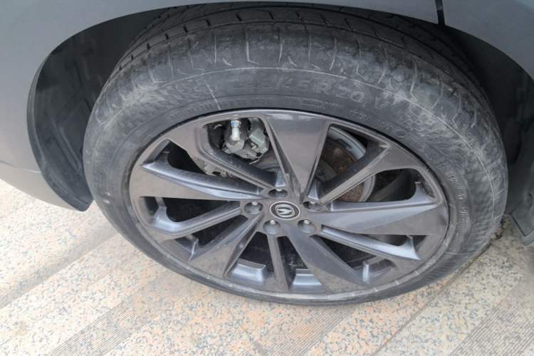 Used CHANGAN UNI-T 2020 1.5T Flagship Version Right Rear Wheel Hub