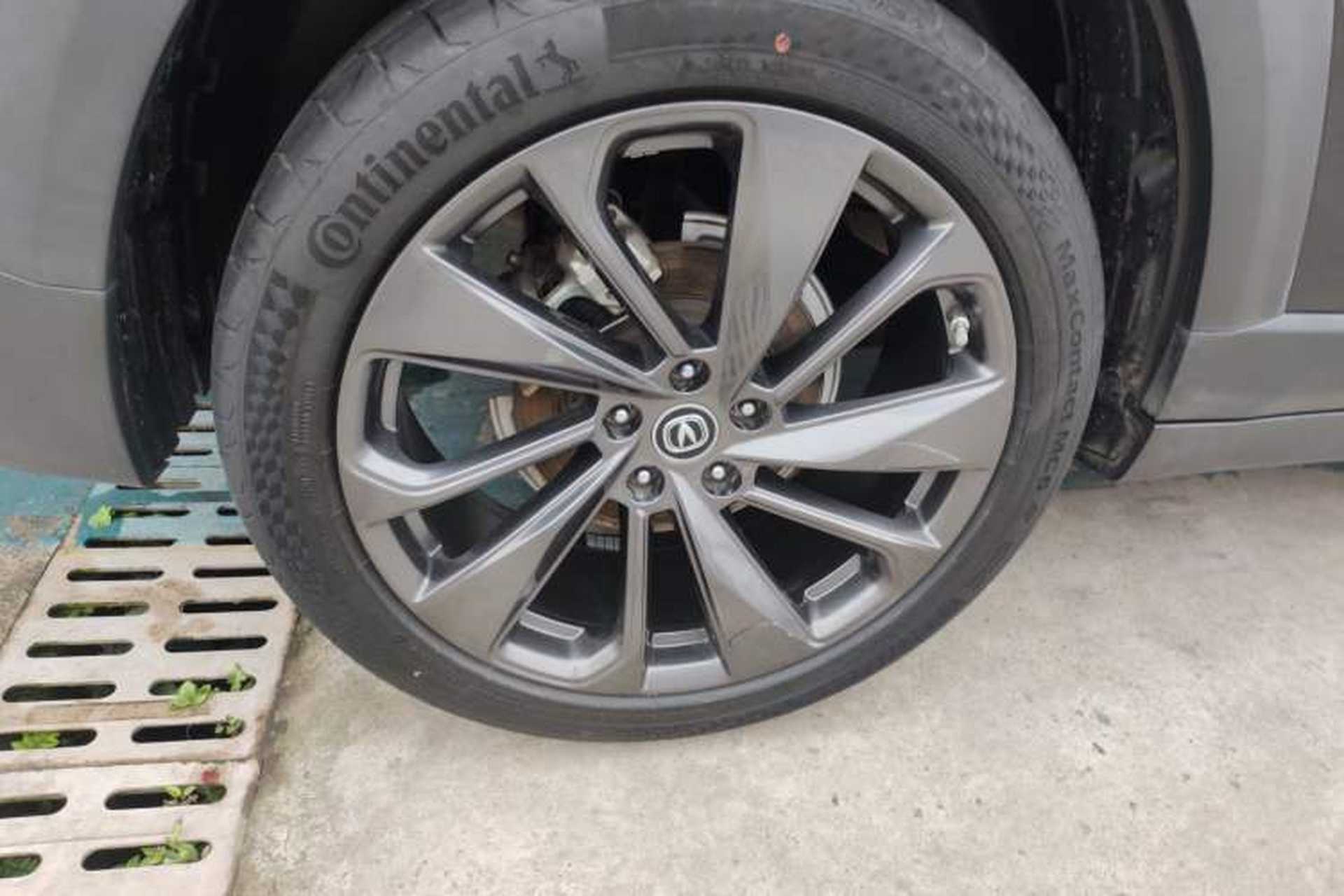 Used CHANGAN UNI-T 2020 1.5T Flagship Version Right Rear Wheel Hub