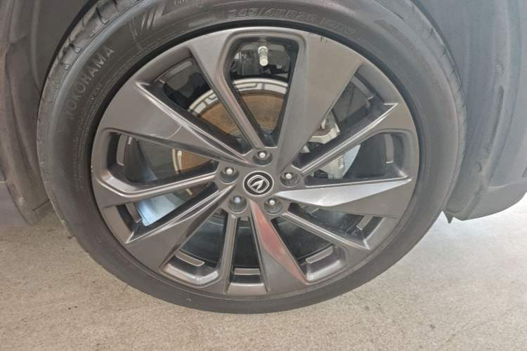 Used CHANGAN UNI-T 2020 1.5T Flagship Version Right Rear Wheel Hub