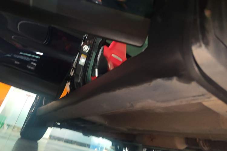 Used CHANGAN UNI-T 2020 1.5T Flagship Version Right Side Sill