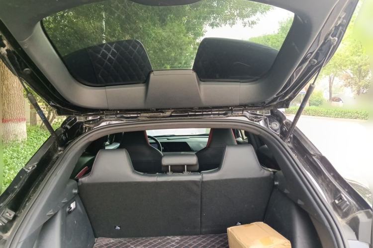 Used CHANGAN UNI-T 2020 1.5T Prestige Version Trunk