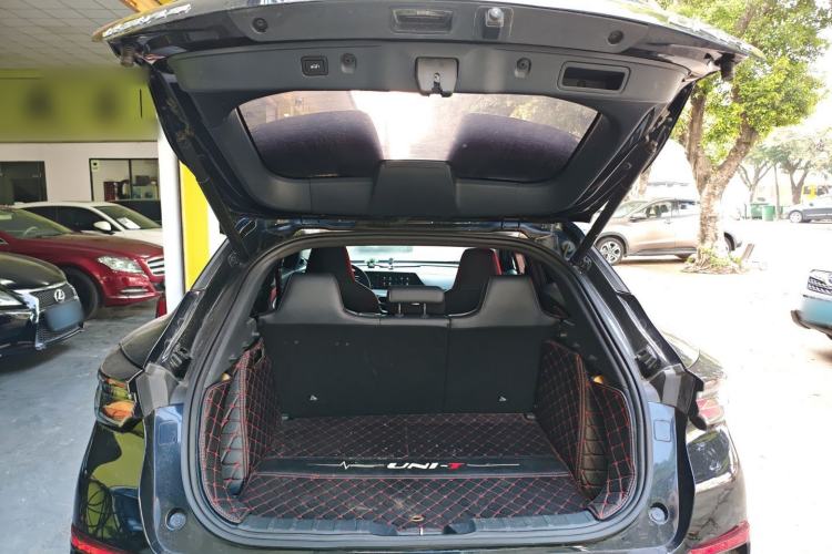 Used CHANGAN UNI-T 2020 1.5T Flagship Version Trunk