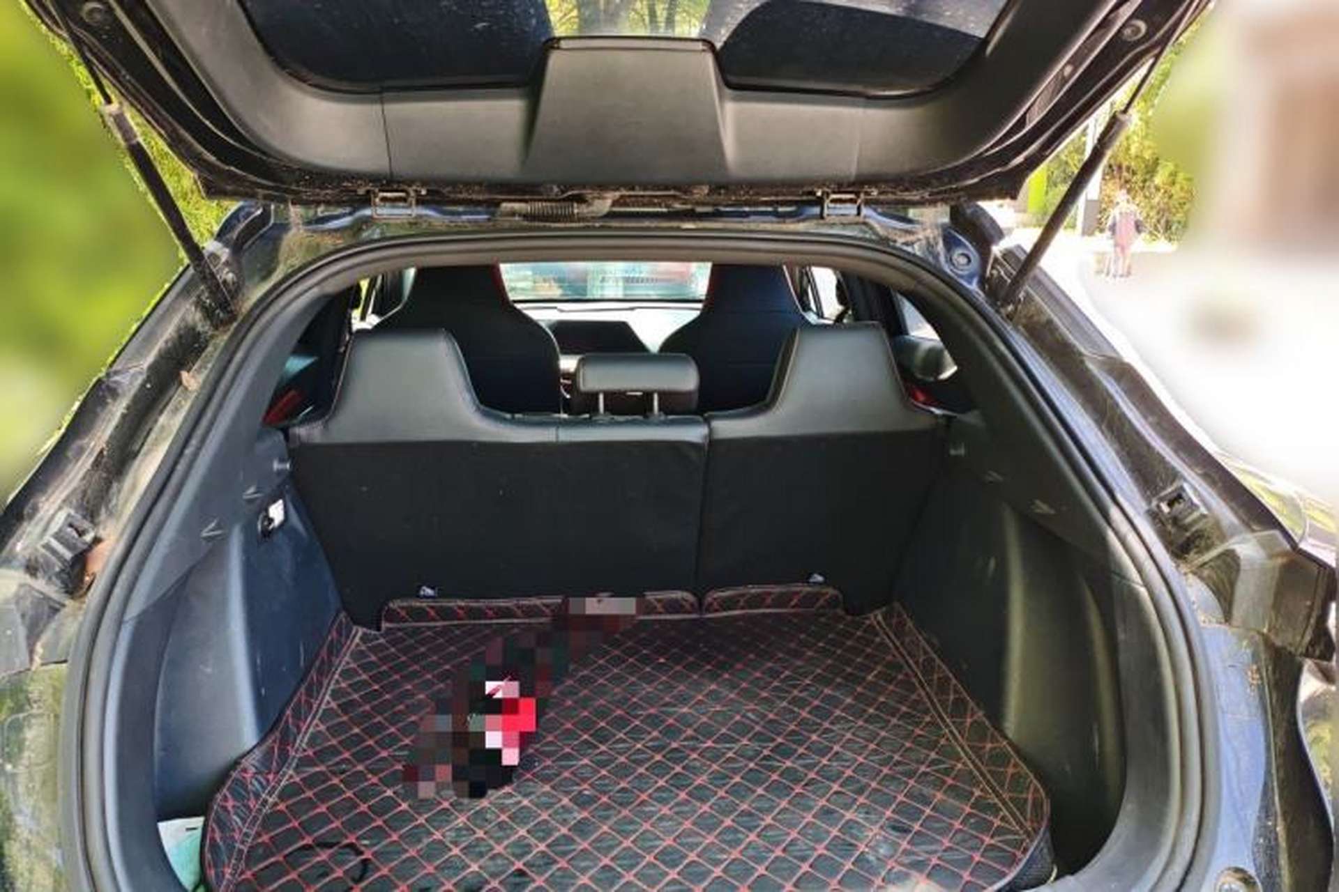 Used CHANGAN UNI-T 2020 1.5T Prestige Version Trunk