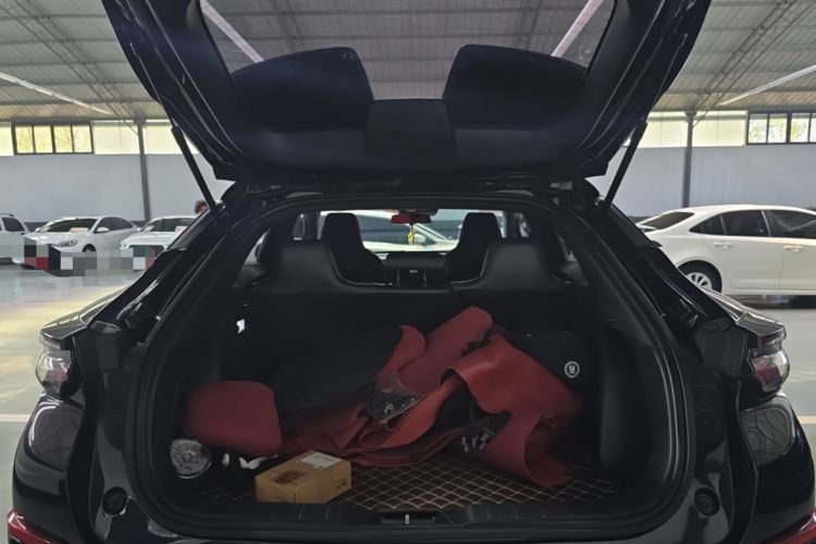 Used CHANGAN UNI-T 2020 1.5T Prestige Version Trunk