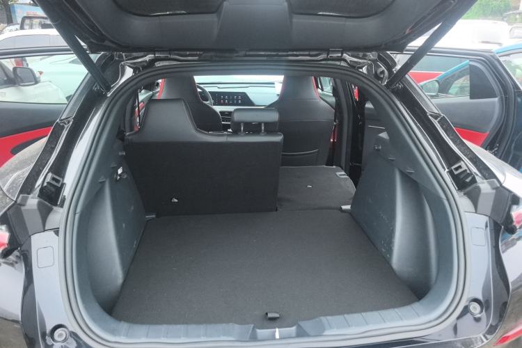 Used CHANGAN UNI-T 2020 1.5T Flagship Version Trunk