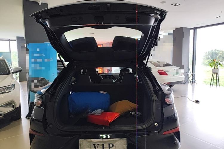 Used CHANGAN UNI-T 2020 1.5T Prestige Version Trunk