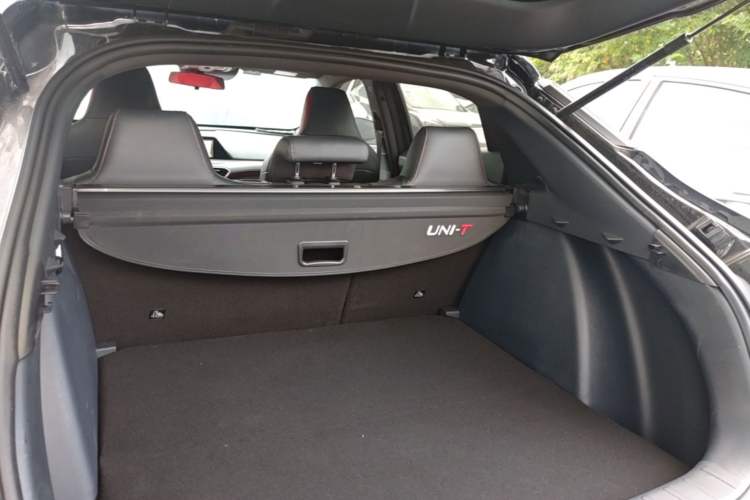 Used CHANGAN UNI-T 2020 1.5T Prestige Version Trunk
