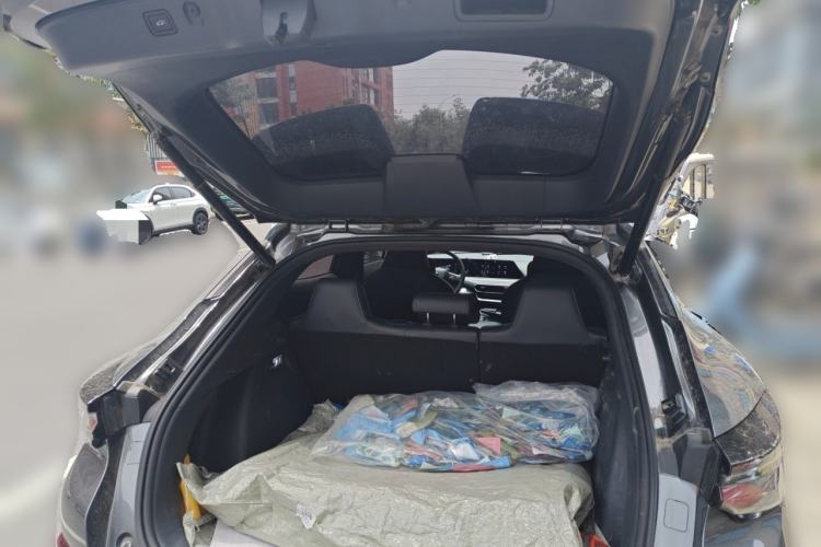 Used CHANGAN UNI-T 2020 1.5T Flagship Version Trunk
