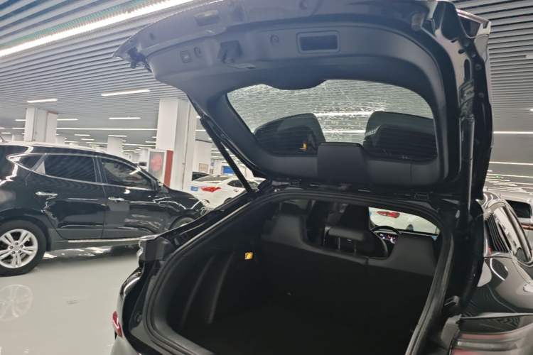 Used CHANGAN UNI-T 2020 1.5T Flagship Version Trunk