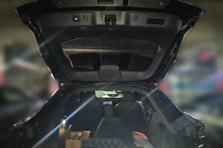 Used CHANGAN UNI-T 2020 1.5T Flagship Version Trunk