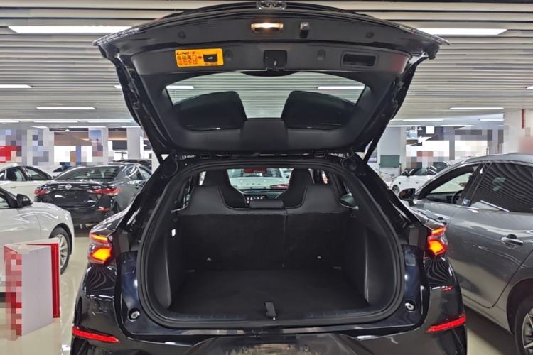 Used CHANGAN UNI-T 2020 1.5T Prestige Version Trunk