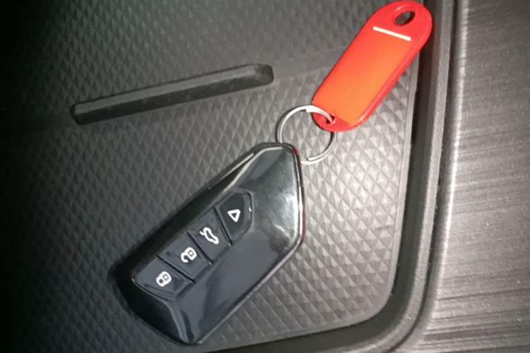 Used CHANGAN UNI-T 2020 1.5T Prestige Version Vehicle Key