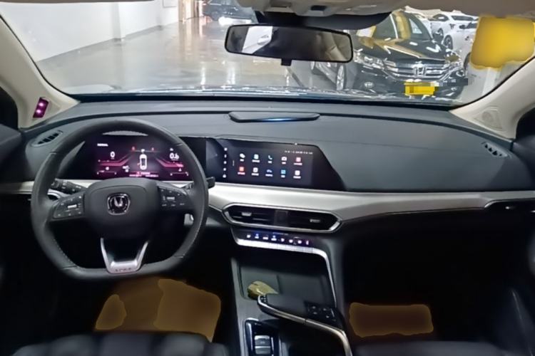 Used CHANGAN UNI-T 2020 1.5T Flagship Version Center Console