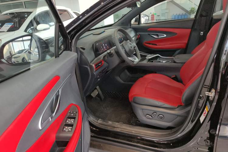 Used CHANGAN UNI-T 2020 1.5T Flagship Version Interior 2
