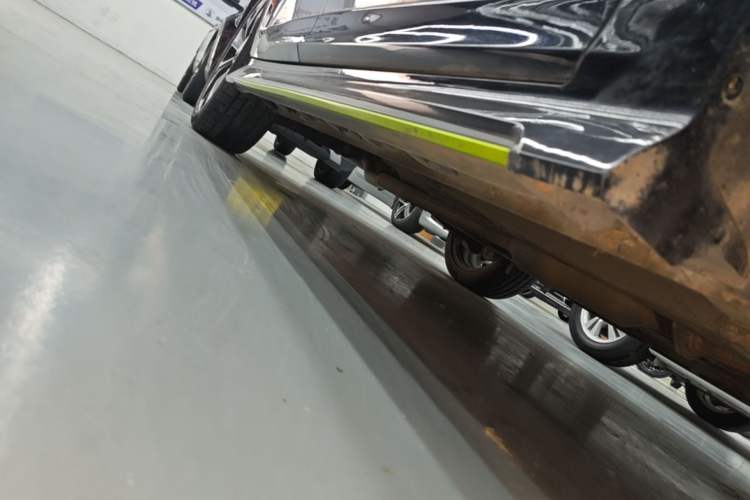Used CHANGAN UNI-T 2020 1.5T Flagship Version Right Side Sill