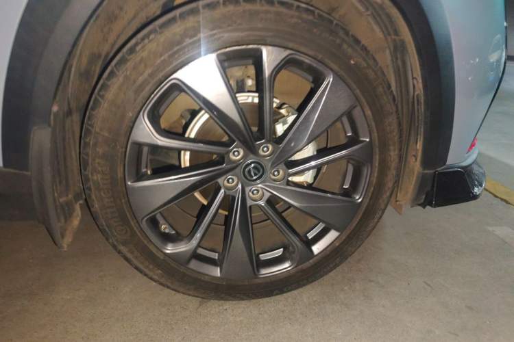 Used CHANGAN UNI-T 2020 1.5T Prestige Version Right Front Wheel Hub