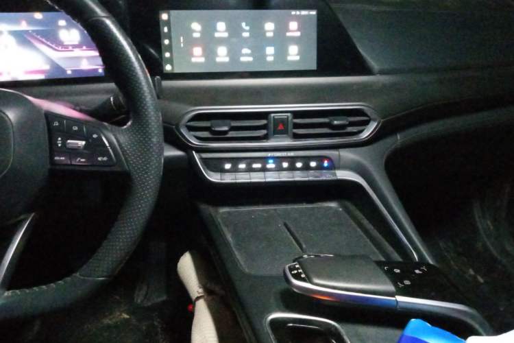 Used CHANGAN UNI-T 2020 1.5T Prestige Version Audio And AC Panel