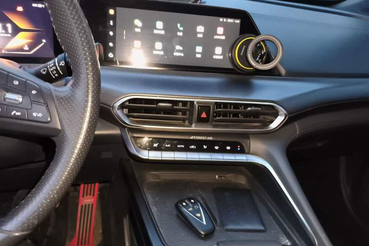 Used CHANGAN UNI-T 2020 1.5T Flagship Version Audio And AC Panel