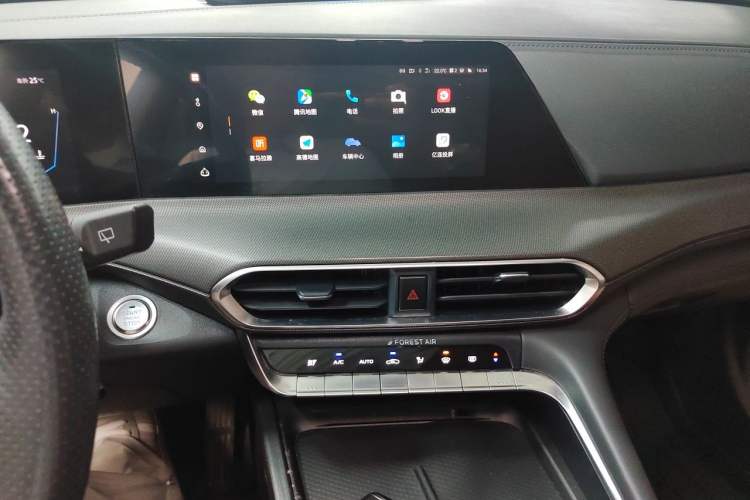Used CHANGAN UNI-T 2020 1.5T Flagship Version Audio And AC Panel