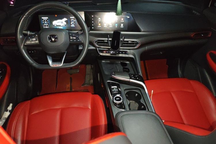 Used CHANGAN UNI-T 2020 1.5T Flagship Version Center Console