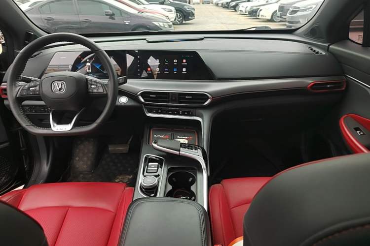 Used CHANGAN UNI-T 2020 1.5T Flagship Version Center Console