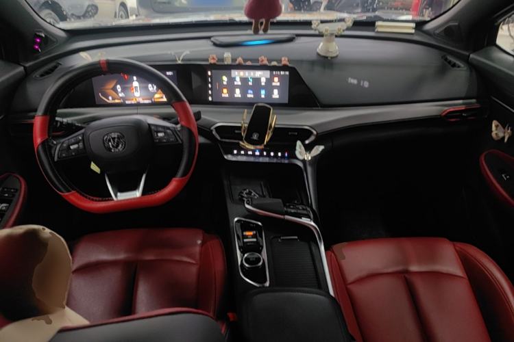 Used CHANGAN UNI-T 2020 1.5T Prestige Version Center Console