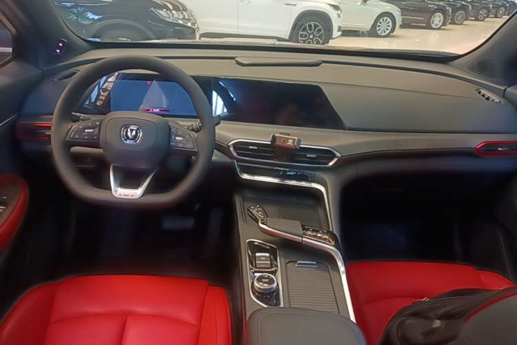 Used CHANGAN UNI-T 2020 1.5T Flagship Version Center Console