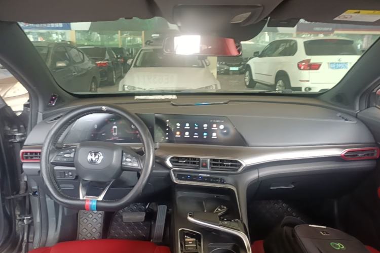 Used CHANGAN UNI-T 2020 1.5T Prestige Version Center Console