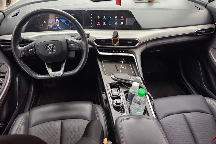 Used CHANGAN UNI-T 2020 1.5T Flagship Version Center Console