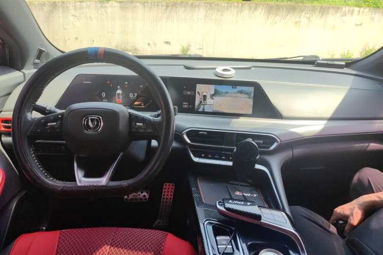 Used CHANGAN UNI-T 2020 1.5T Flagship Version Center Console