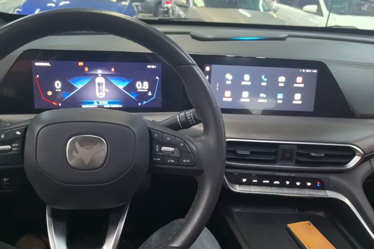Used CHANGAN UNI-T 2020 1.5T Luxury Model Center Console