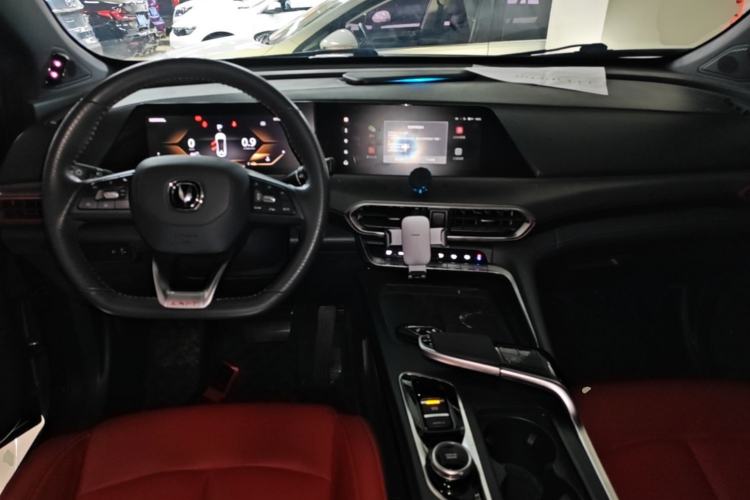 Used CHANGAN UNI-T 2020 1.5T Prestige Version Center Console