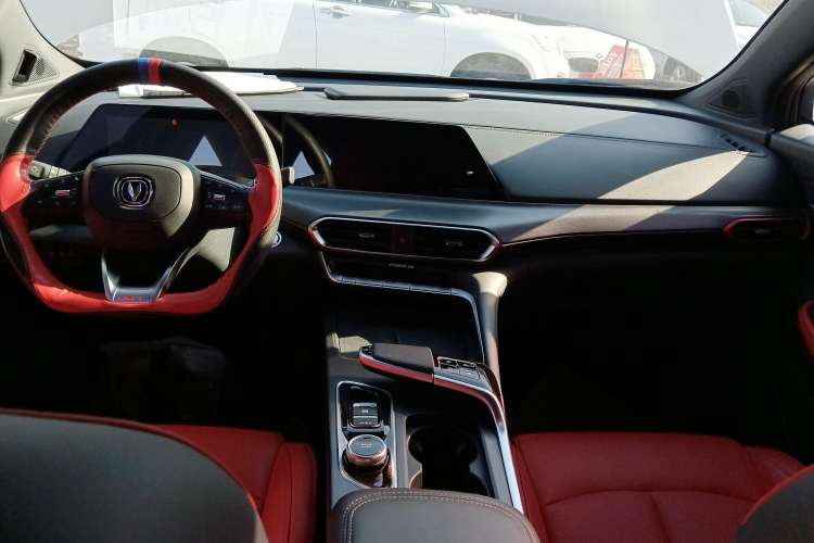 Used CHANGAN UNI-T 2020 1.5T Flagship Version Center Console
