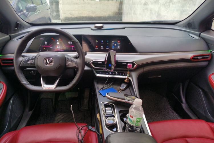 Used CHANGAN UNI-T 2020 1.5T Prestige Version Center Console