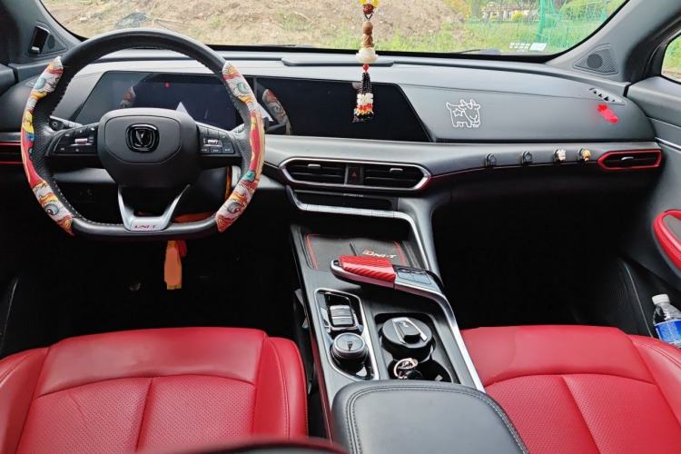 Used CHANGAN UNI-T 2020 1.5T Prestige Version Center Console