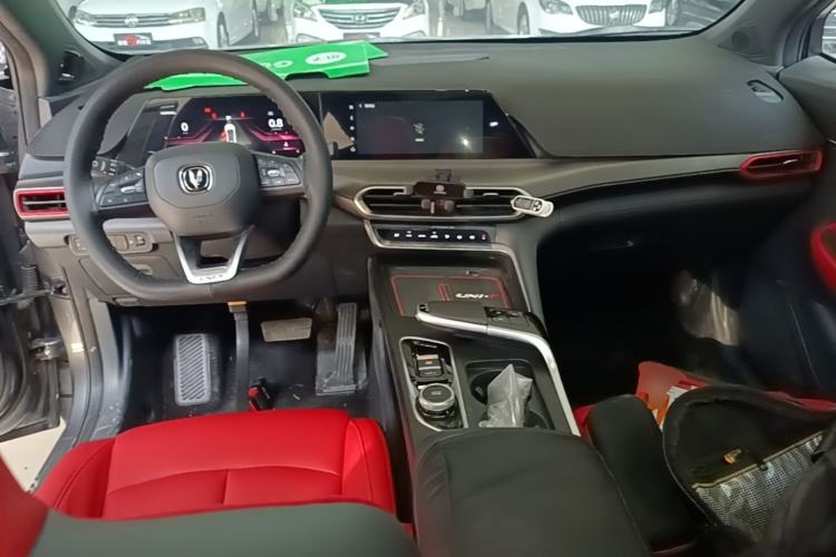 Used CHANGAN UNI-T 2020 1.5T Prestige Version Center Console