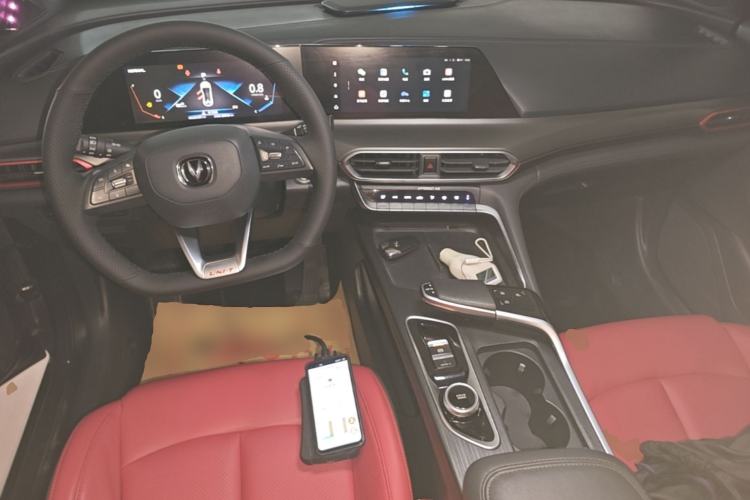 Used CHANGAN UNI-T 2020 1.5T Prestige Version Center Console