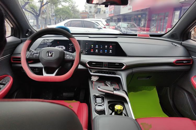 Used CHANGAN UNI-T 2020 1.5T Prestige Version Center Console