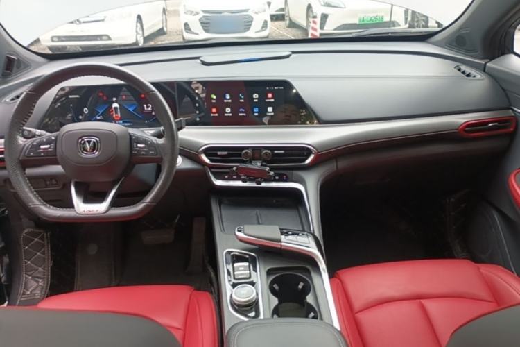 Used CHANGAN UNI-T 2020 1.5T Prestige Version Center Console